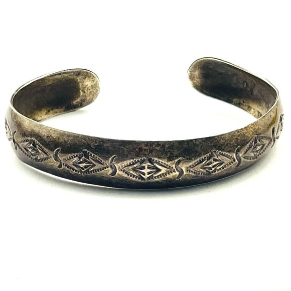 W Tracy Signed Embossed Diamond Bracelet Marked Sterling Ethnic Native Tribal SW - Picture 1 of 9